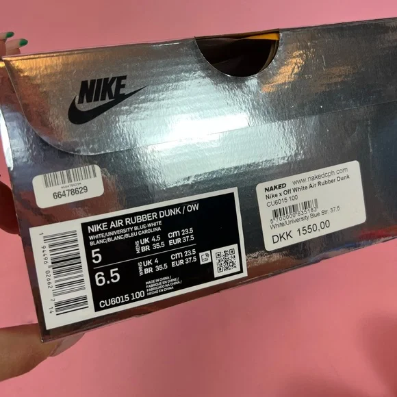 Off-White : Nike Air Rubber Dunk - Picture 9 of 11